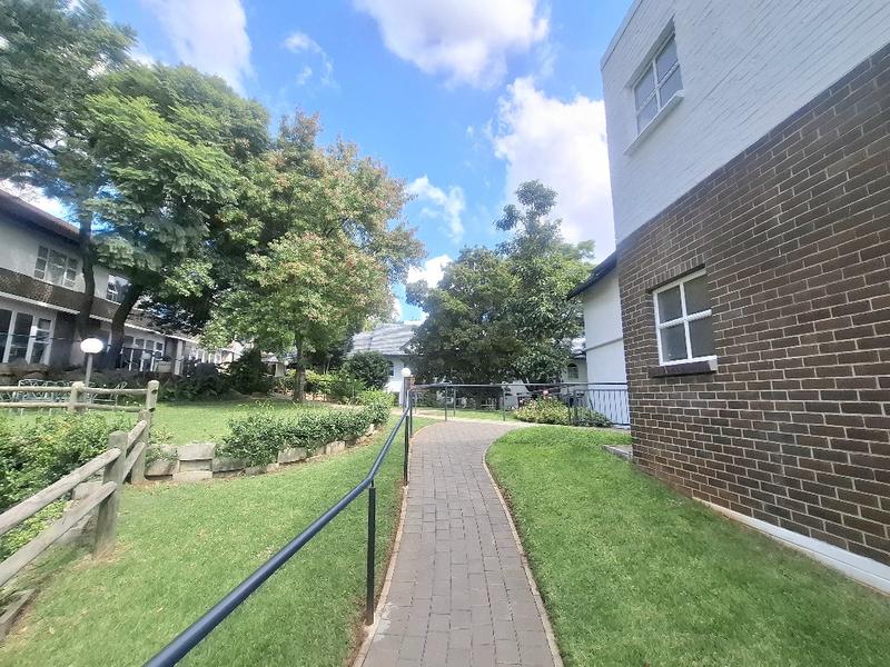 2 Bedroom Property for Sale in Lonehill Gauteng