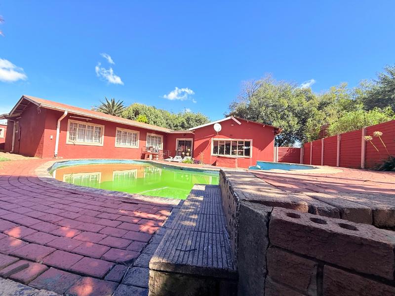 3 Bedroom Property for Sale in Vanderbijlpark CW 5 Gauteng