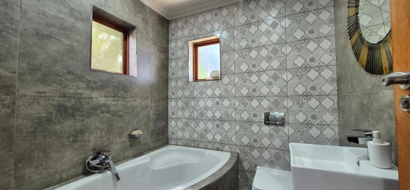 5 Bedroom Property for Sale in Midlands Estate Gauteng