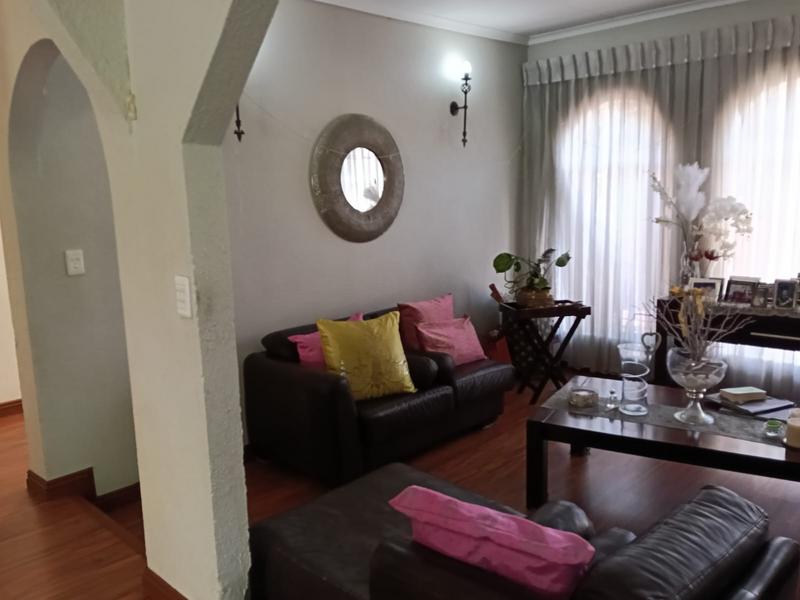 5 Bedroom Property for Sale in Brackendowns Gauteng