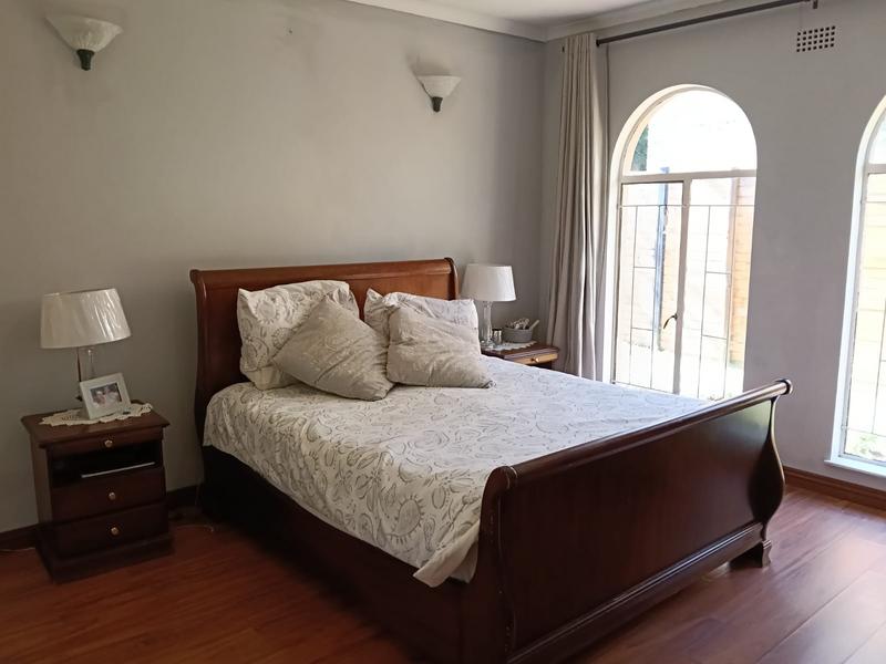 5 Bedroom Property for Sale in Brackendowns Gauteng