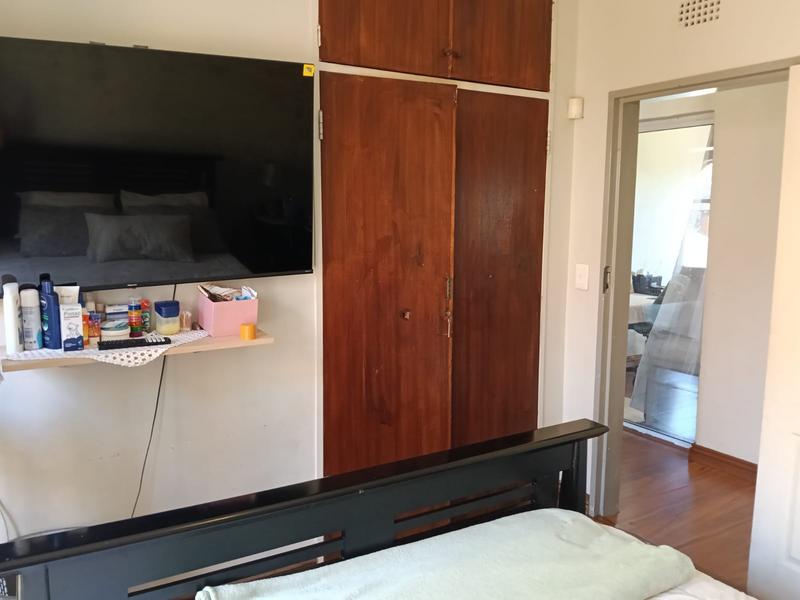 5 Bedroom Property for Sale in Brackendowns Gauteng