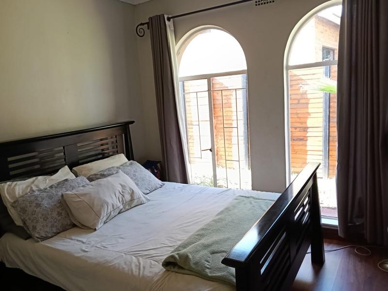 5 Bedroom Property for Sale in Brackendowns Gauteng