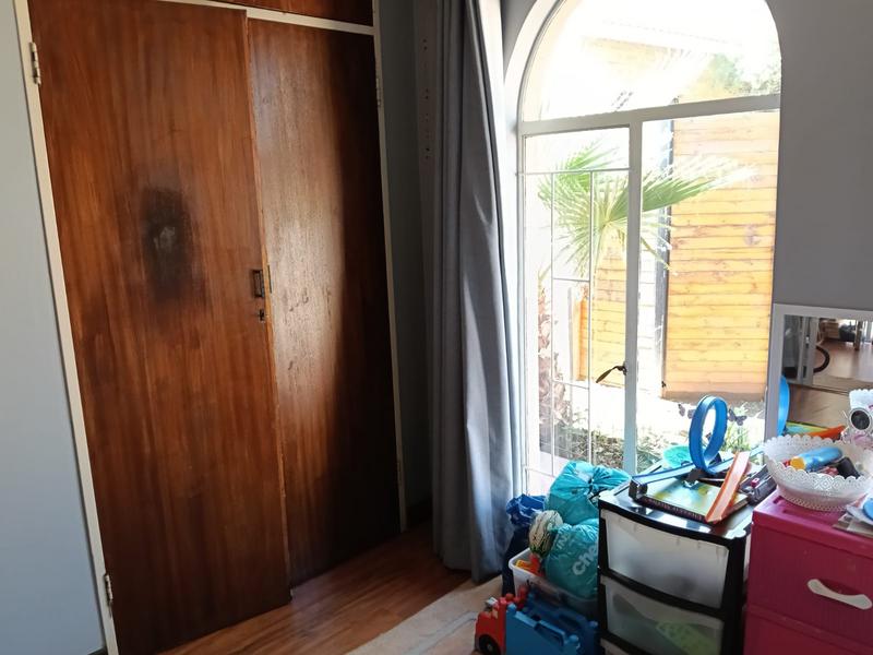 5 Bedroom Property for Sale in Brackendowns Gauteng