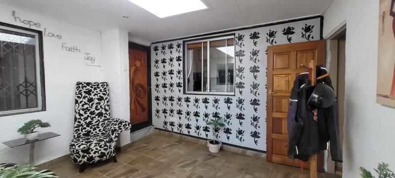 4 Bedroom Property for Sale in Brackendowns Gauteng