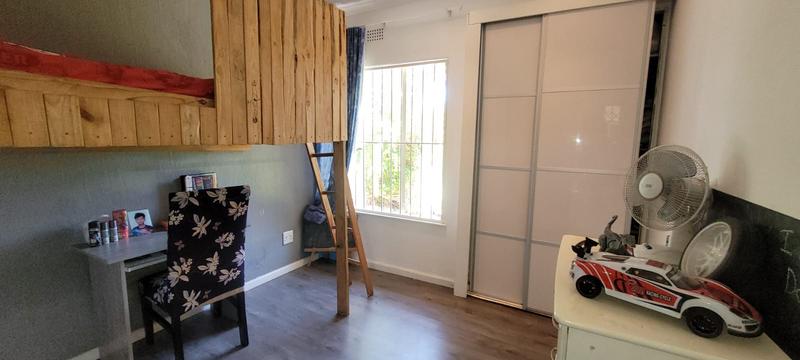 4 Bedroom Property for Sale in Brackendowns Gauteng