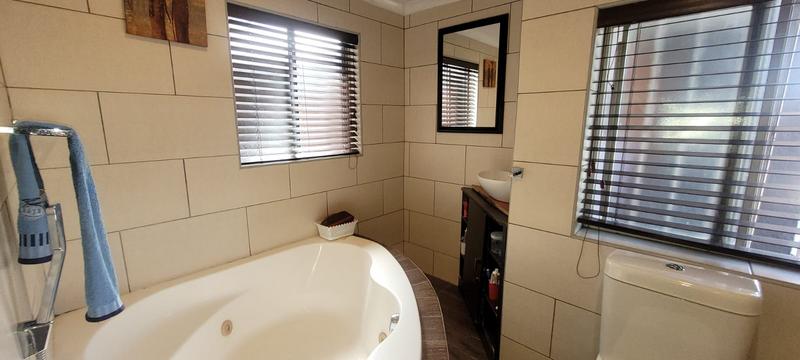 4 Bedroom Property for Sale in Brackendowns Gauteng
