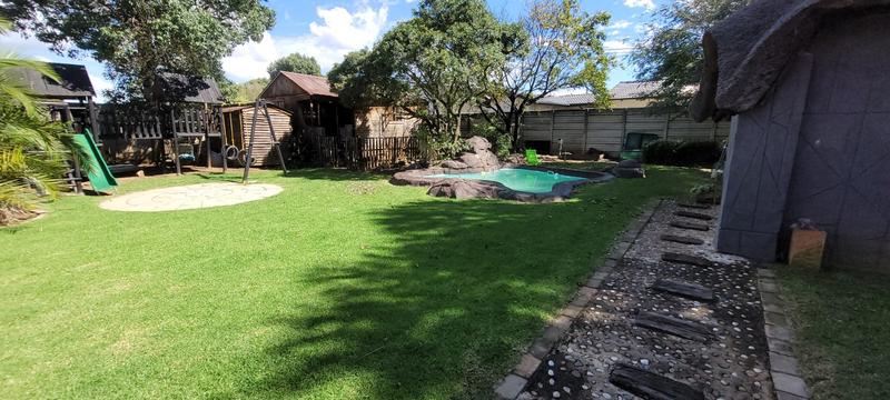 4 Bedroom Property for Sale in Brackendowns Gauteng