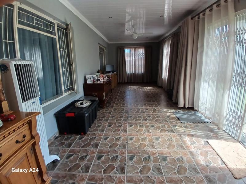 3 Bedroom Property for Sale in Brackenhurst Gauteng