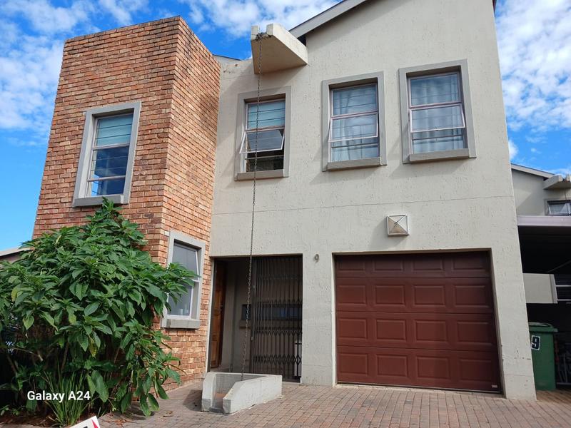 3 Bedroom Property for Sale in Meyersdal Gauteng