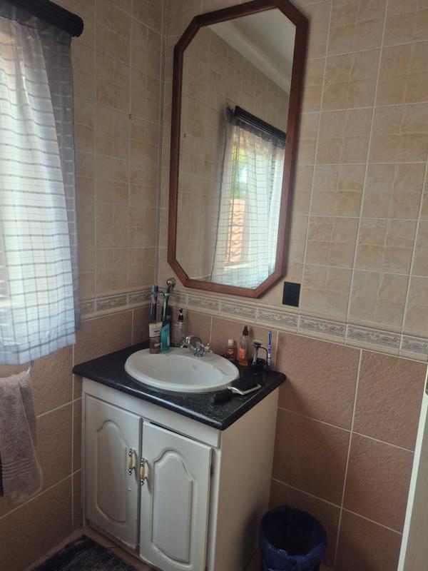 To Let 4 Bedroom Property for Rent in Eldo Manor Gauteng