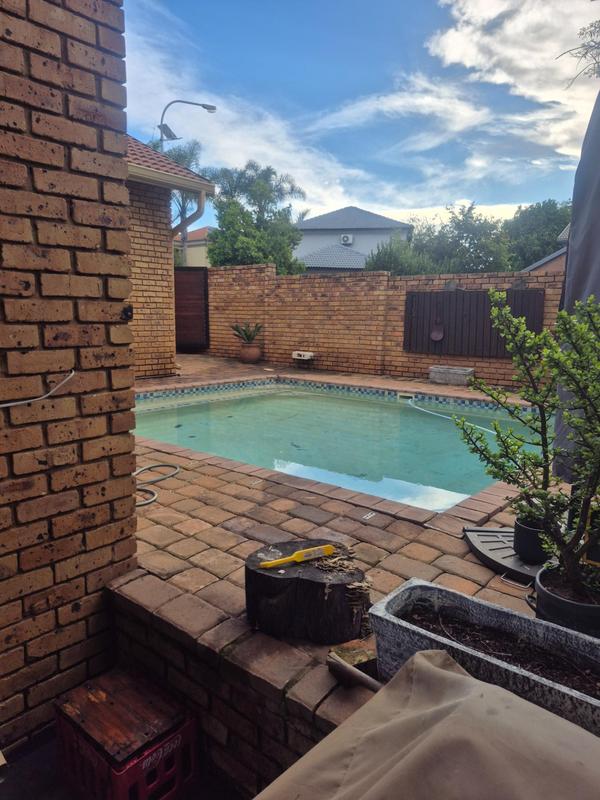 To Let 4 Bedroom Property for Rent in Eldo Manor Gauteng