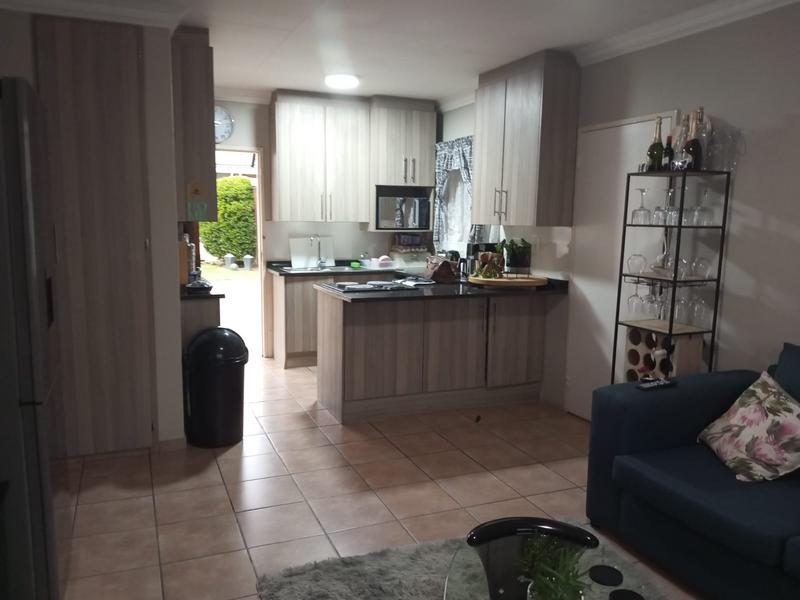 2 Bedroom Property for Sale in Petersfield Gauteng