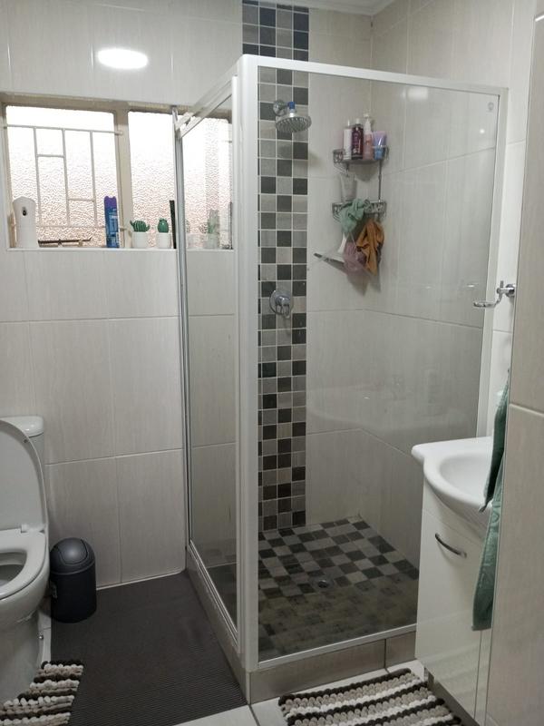 2 Bedroom Property for Sale in Petersfield Gauteng