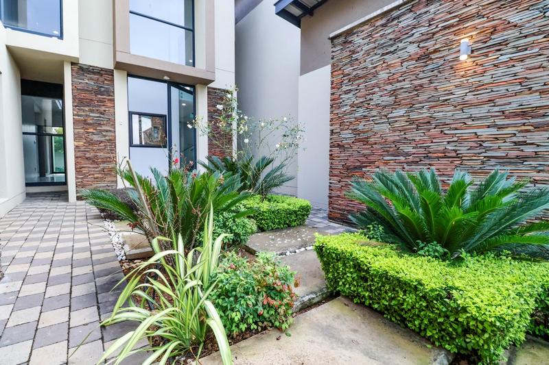 4 Bedroom Property for Sale in Copperleaf Estate Gauteng