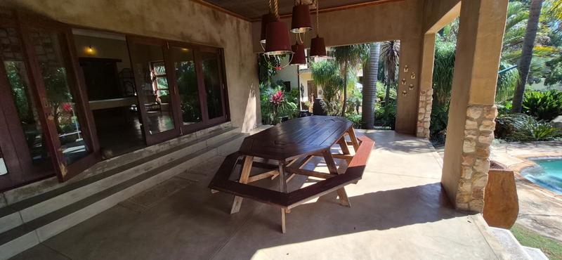 6 Bedroom Property for Sale in Mnandi Gauteng