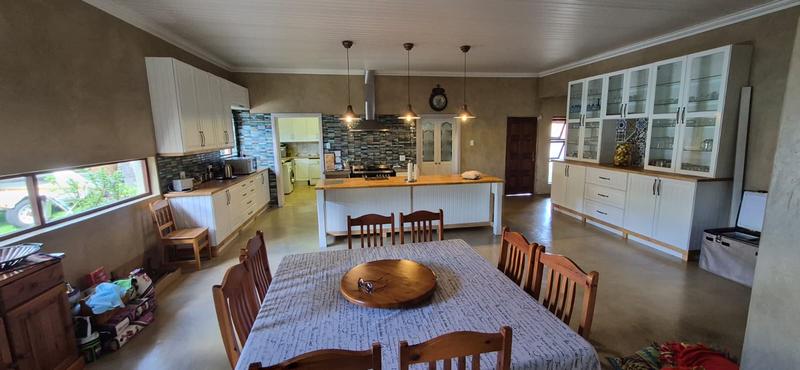 6 Bedroom Property for Sale in Mnandi Gauteng