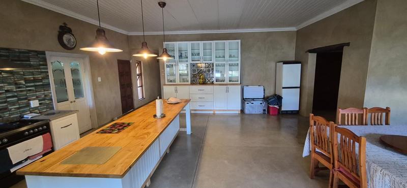 6 Bedroom Property for Sale in Mnandi Gauteng
