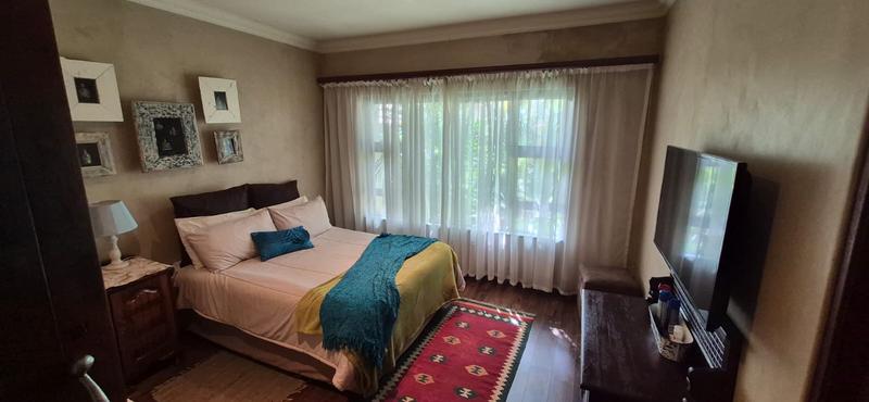 6 Bedroom Property for Sale in Mnandi Gauteng
