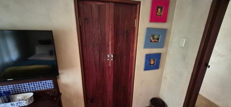 6 Bedroom Property for Sale in Mnandi Gauteng