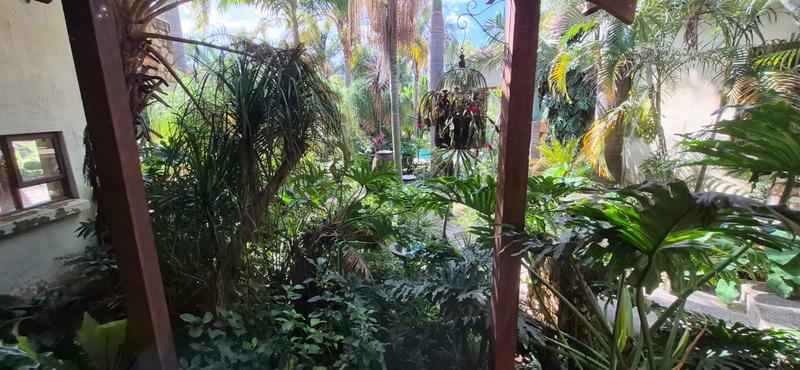 6 Bedroom Property for Sale in Mnandi Gauteng