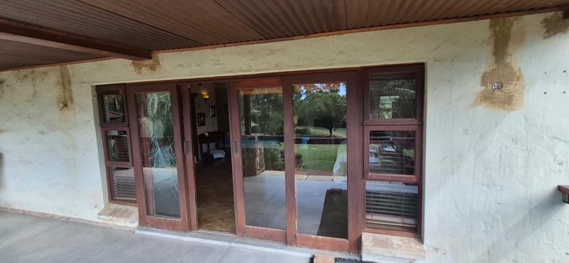 6 Bedroom Property for Sale in Mnandi Gauteng