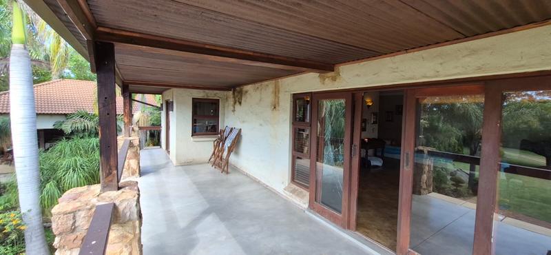 6 Bedroom Property for Sale in Mnandi Gauteng