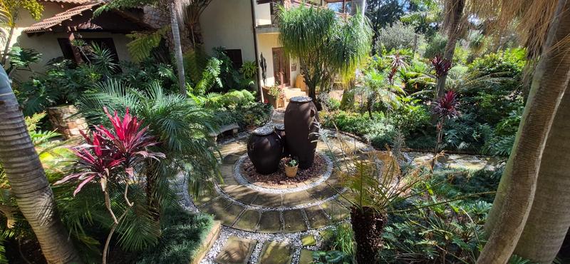 6 Bedroom Property for Sale in Mnandi Gauteng