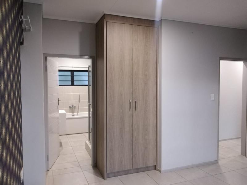 3 Bedroom Property for Sale in Rooihuiskraal North Gauteng