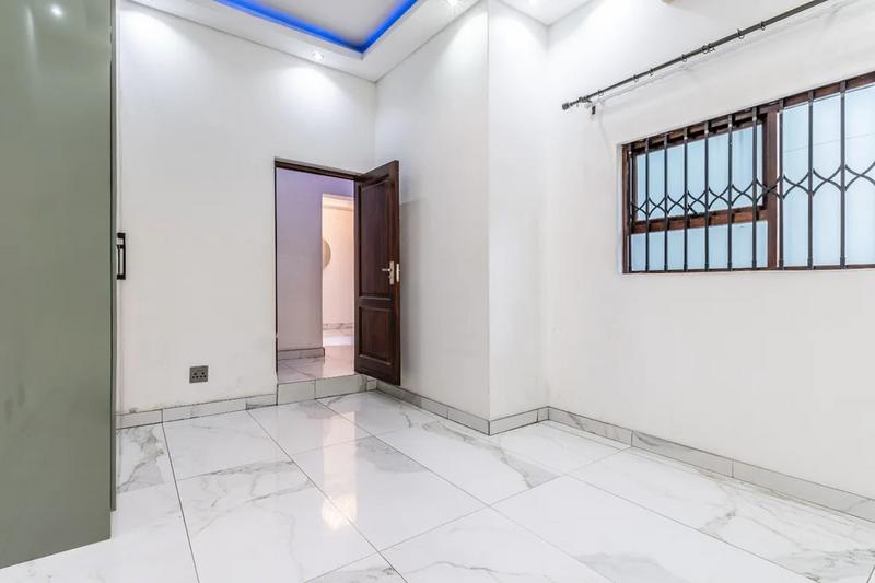 To Let 1 Bedroom Property for Rent in Bryanston Gauteng