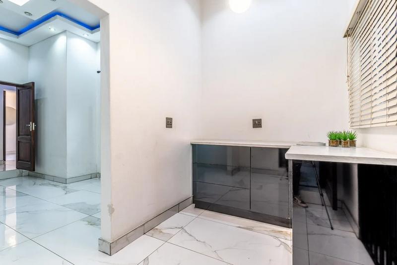 To Let 1 Bedroom Property for Rent in Bryanston Gauteng