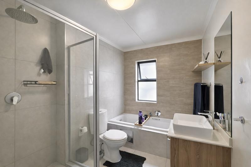 2 Bedroom Property for Sale in Modderfontein Gauteng