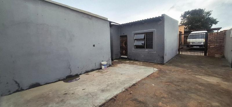 13 Bedroom Property for Sale in Tembisa Gauteng