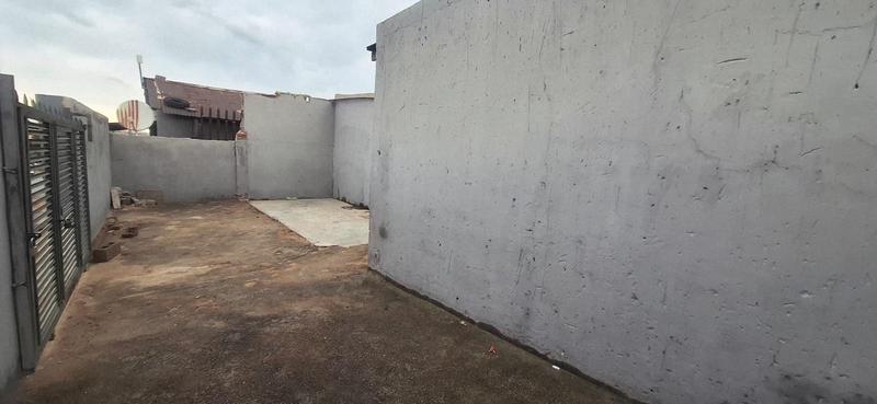 13 Bedroom Property for Sale in Tembisa Gauteng