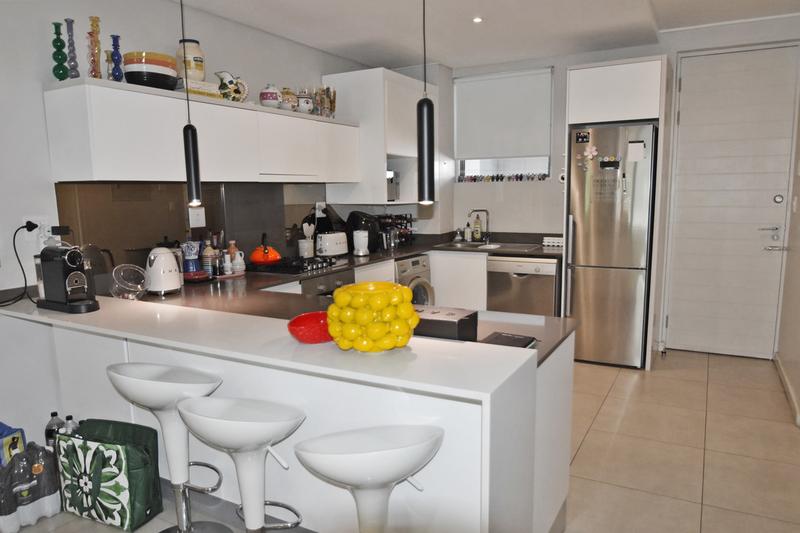 To Let 2 Bedroom Property for Rent in Illovo Gauteng