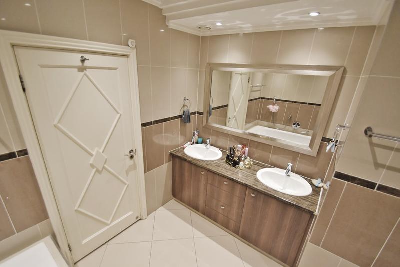 3 Bedroom Property for Sale in Bedfordview Gauteng