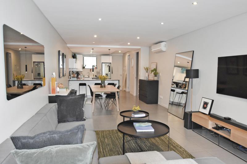 2 Bedroom Property for Sale in Illovo Gauteng