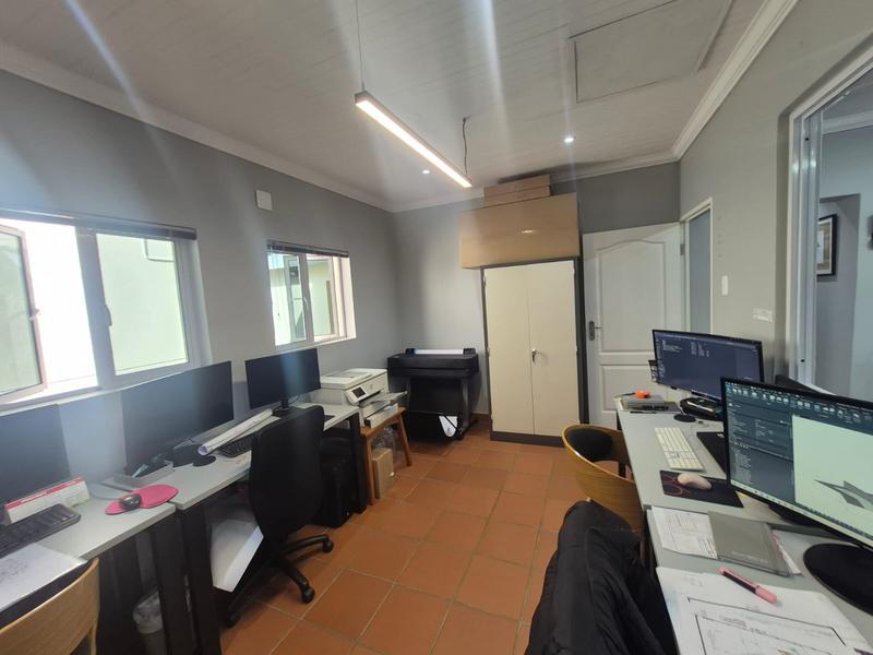 To Let Commercial Property for Rent in Clubview Gauteng