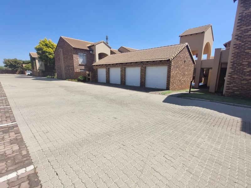 2 Bedroom Property for Sale in Boardwalk Villas Gauteng