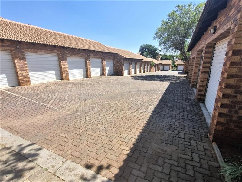 2 Bedroom Property for Sale in Boardwalk Villas Gauteng
