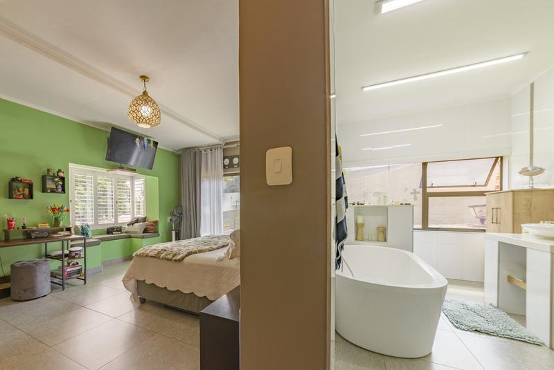 4 Bedroom Property for Sale in Waterkloof Heights Gauteng