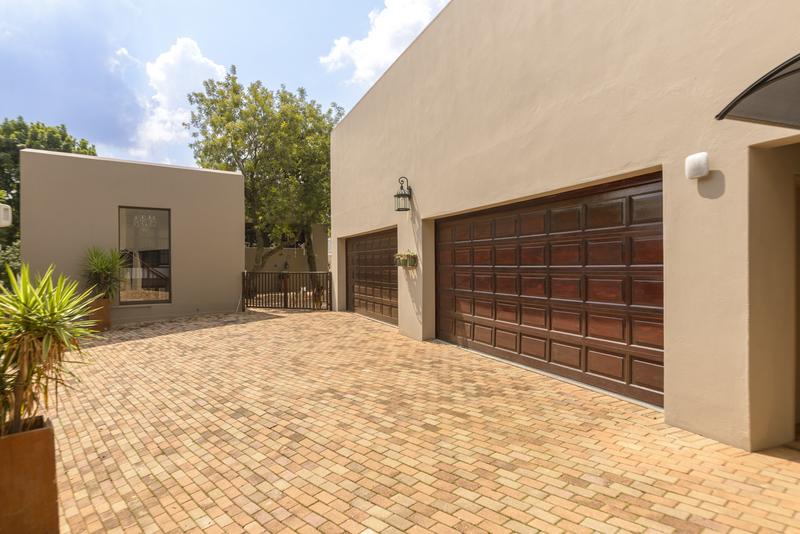 4 Bedroom Property for Sale in Waterkloof Heights Gauteng
