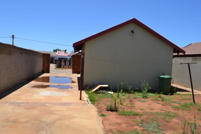 To Let 2 Bedroom Property for Rent in Protea Glen Gauteng