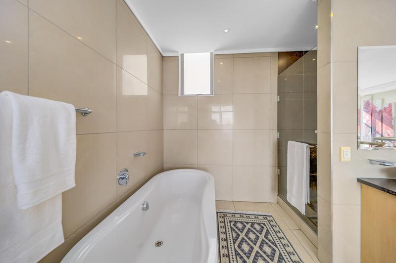 1 Bedroom Property for Sale in Morningside Gauteng