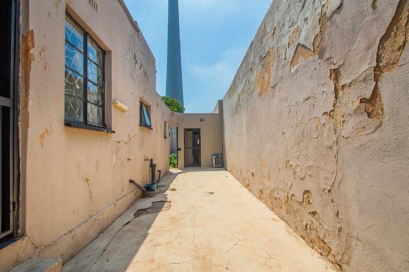6 Bedroom Property for Sale in Brixton Gauteng