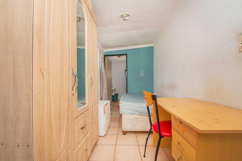 6 Bedroom Property for Sale in Brixton Gauteng