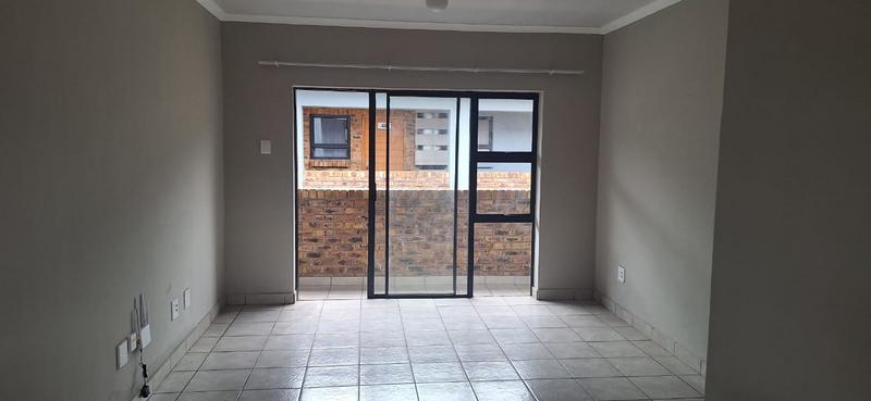 2 Bedroom Property for Sale in Groblerpark Gauteng