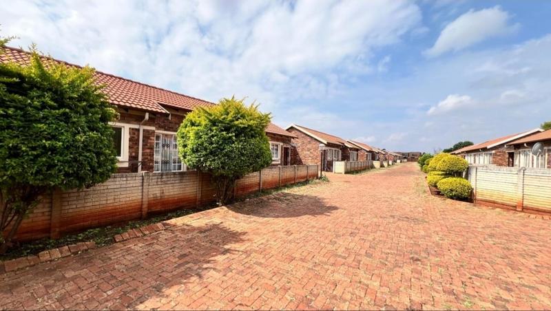 2 Bedroom Property for Sale in The Orchards Gauteng