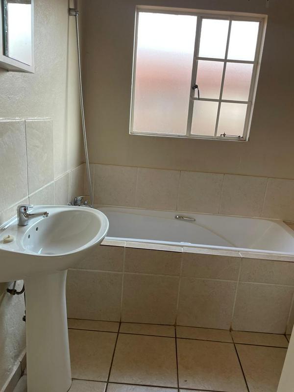 2 Bedroom Property for Sale in The Orchards Gauteng