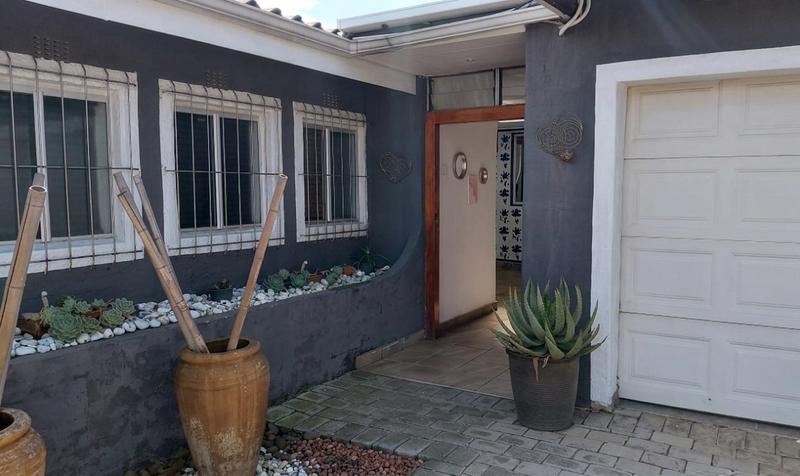 4 Bedroom Property for Sale in Brackendowns Gauteng